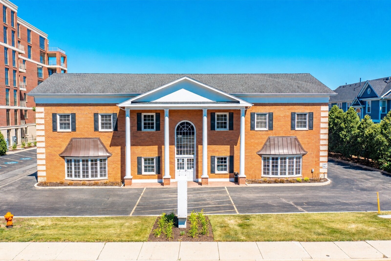 552 S Washington Street, Naperville IL